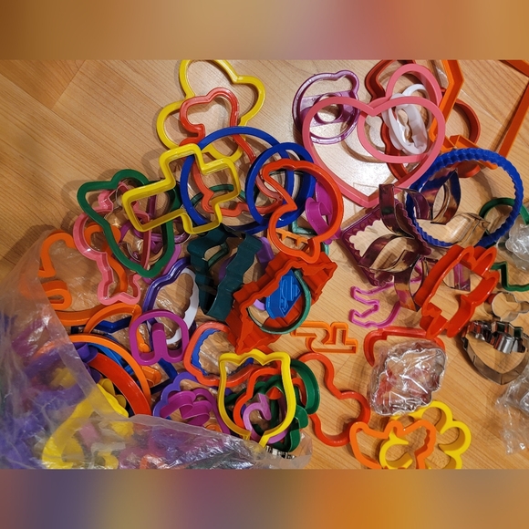 Cutters for cookies and fondant - Picture 2 of 3